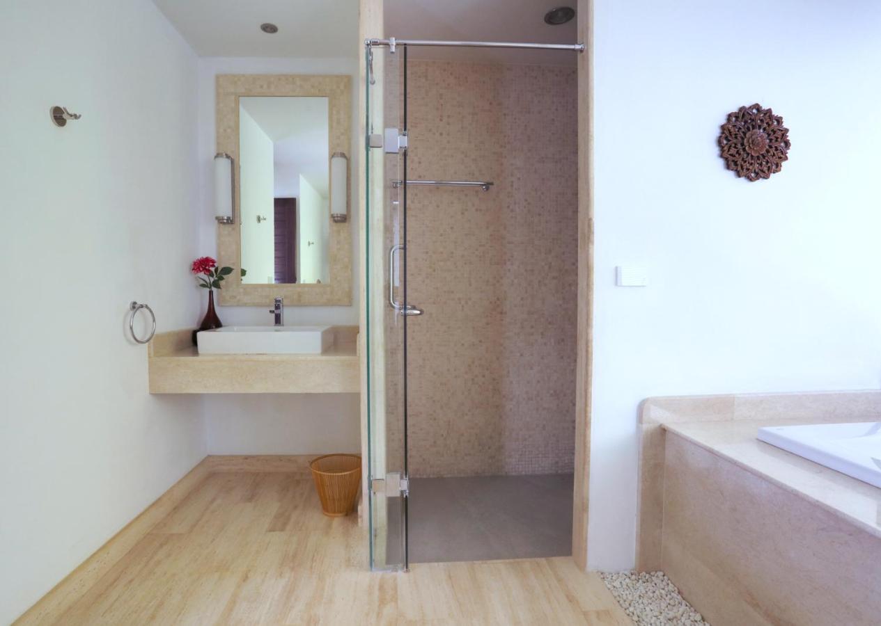 Kulraya Villas - Luxury Serviced Pool Villas Koh Lanta Bagian luar foto