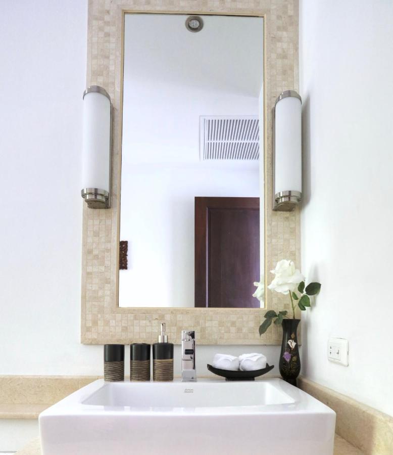 Kulraya Villas - Luxury Serviced Pool Villas Koh Lanta Bagian luar foto